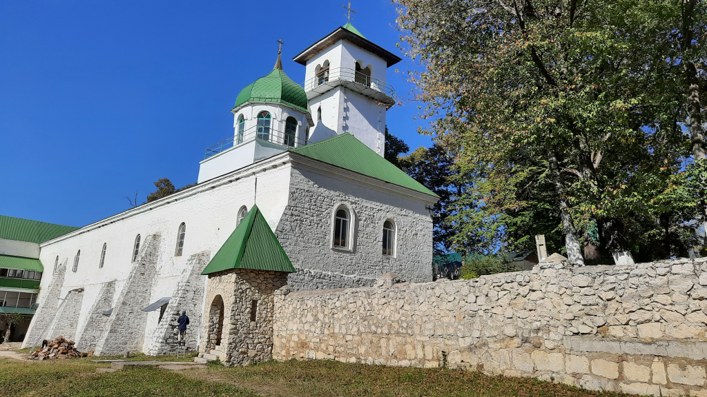 Свято-Михайловский монастырь