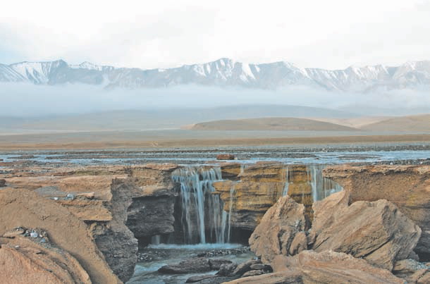 Куньлунь Тибет. Водопады на реке Улугхэ
