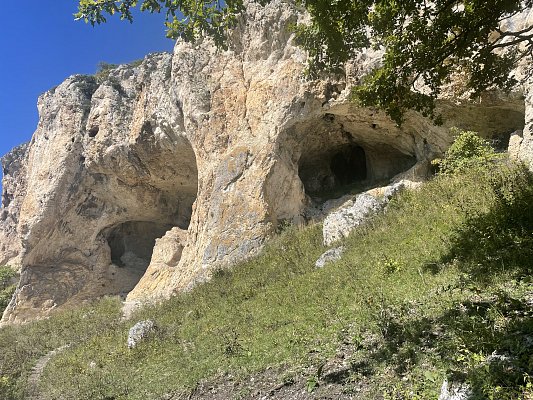 Адыгея - Экскурсия к гроту Череп